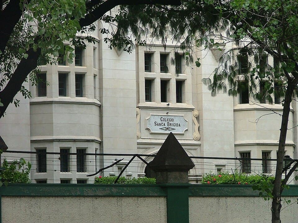 The front of Instituto Santa Brígida in Caballito